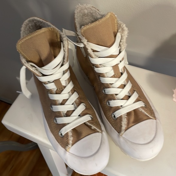 Converse all-star platform high top sneakers with faux Sherling lining - Picture 7 of 11